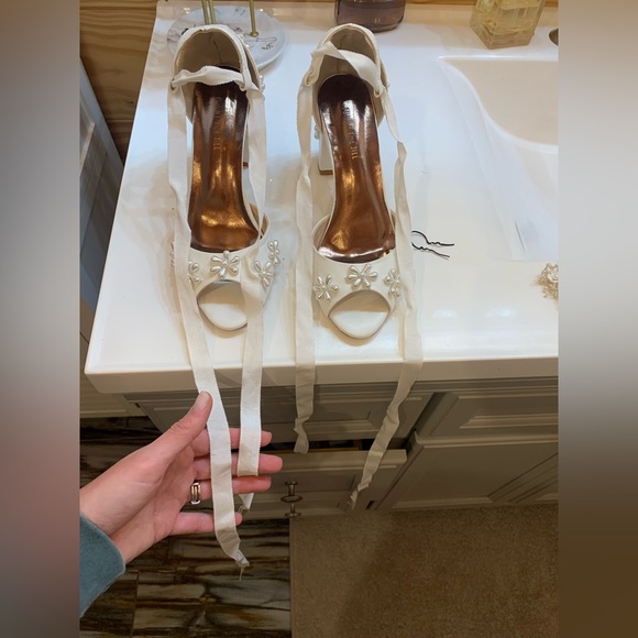 Bridal shoes - Picture 4 of 5